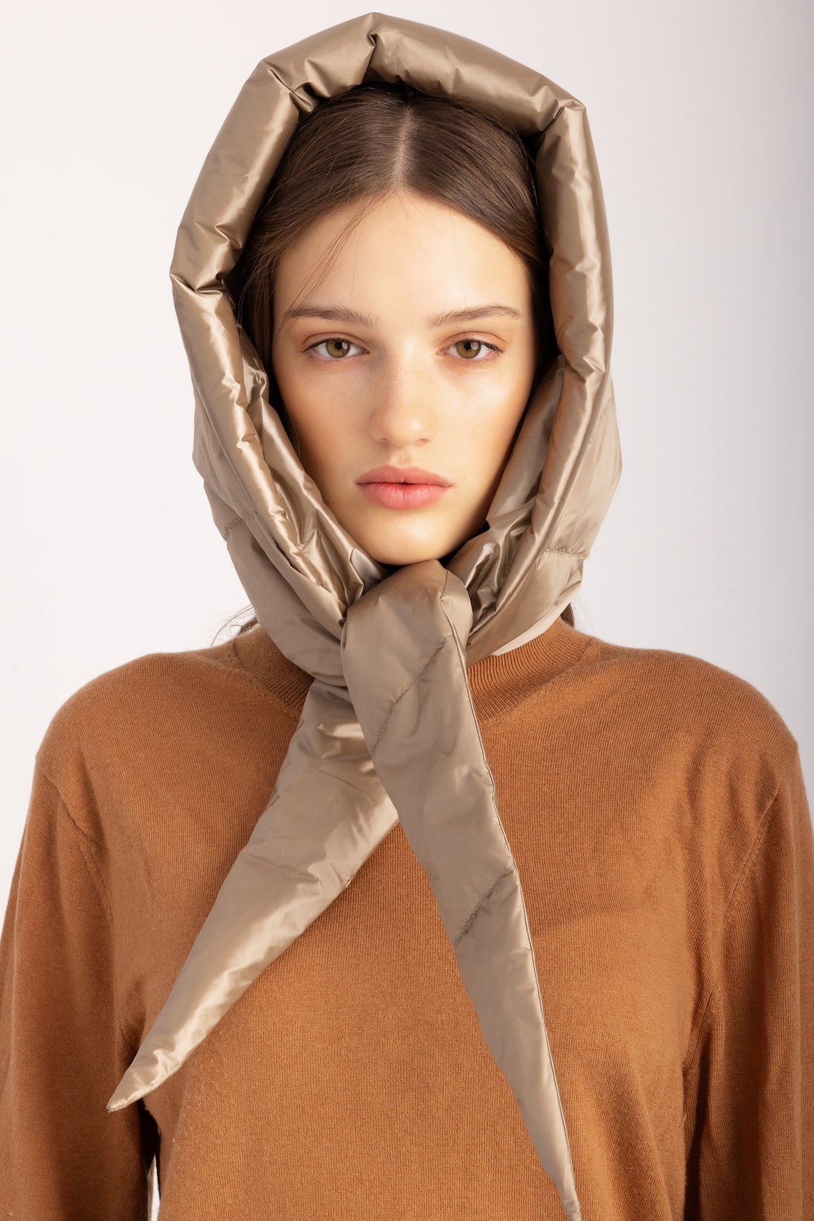 Căciulă femei MANTUA stucco