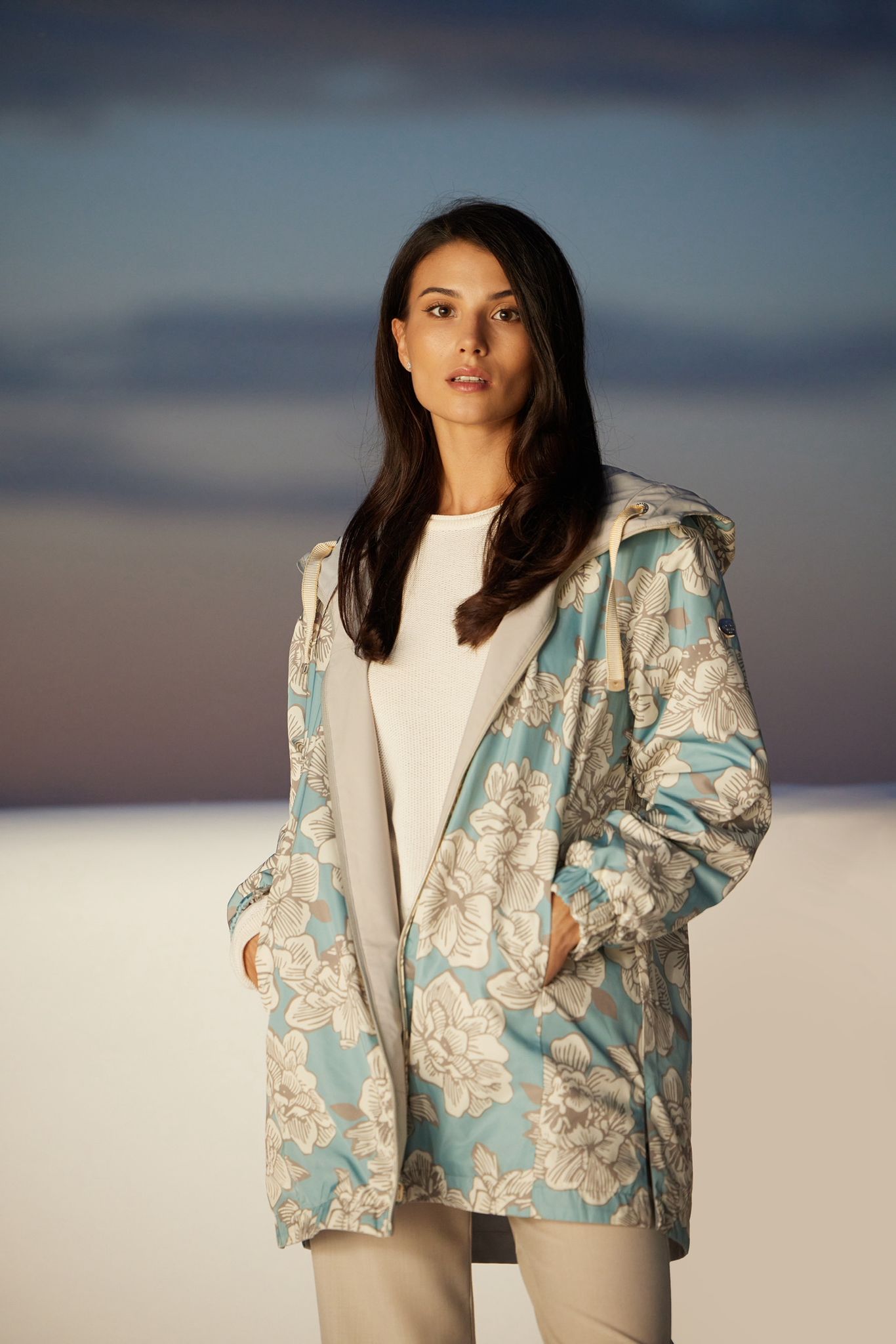 Palton ușor de damă model LOLA – stucco / floral reverse