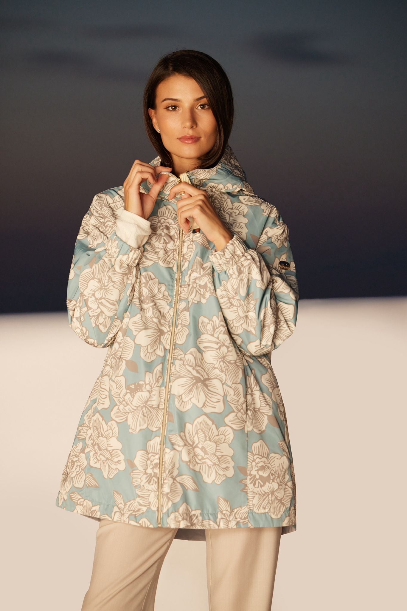 Palton ușor de damă model LOLA – stucco / floral reverse