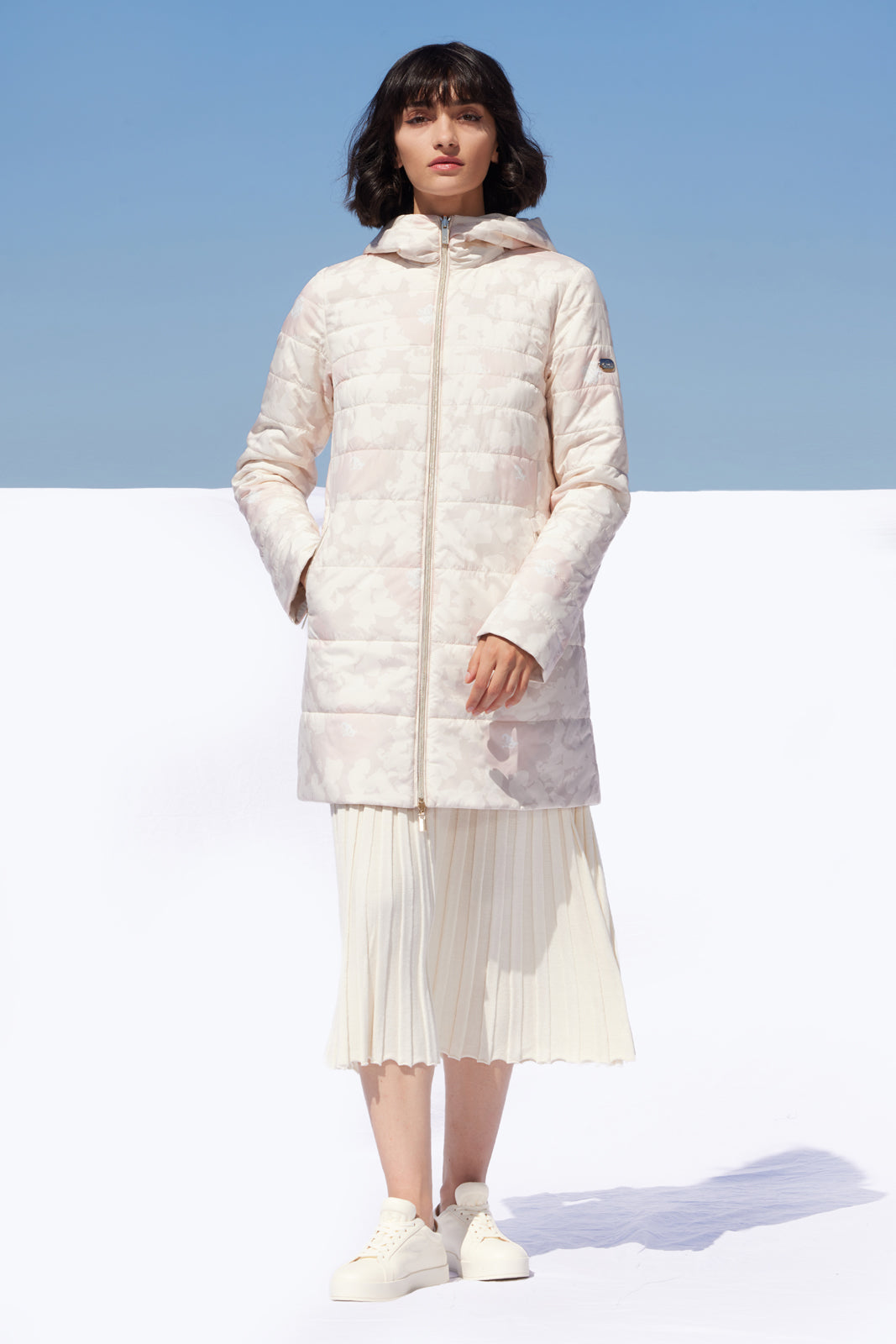 Palton reversibil damă Madzerini OLGA, textură matlasată, print floral discret.