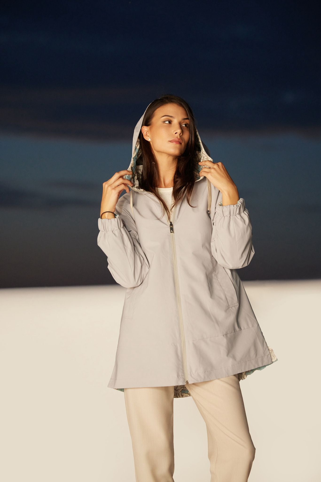 Palton ușor de damă model LOLA – stucco / floral reverse